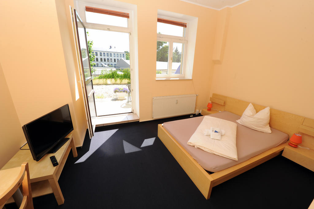 Hotel My Bed Dresden Room photo